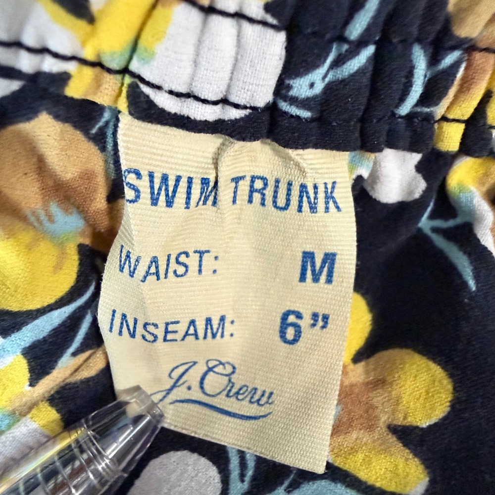 J.Crew Swim Trunks Medium Navy Yellow Floral Print 6 Inch Inseam - Picture 3 of 4